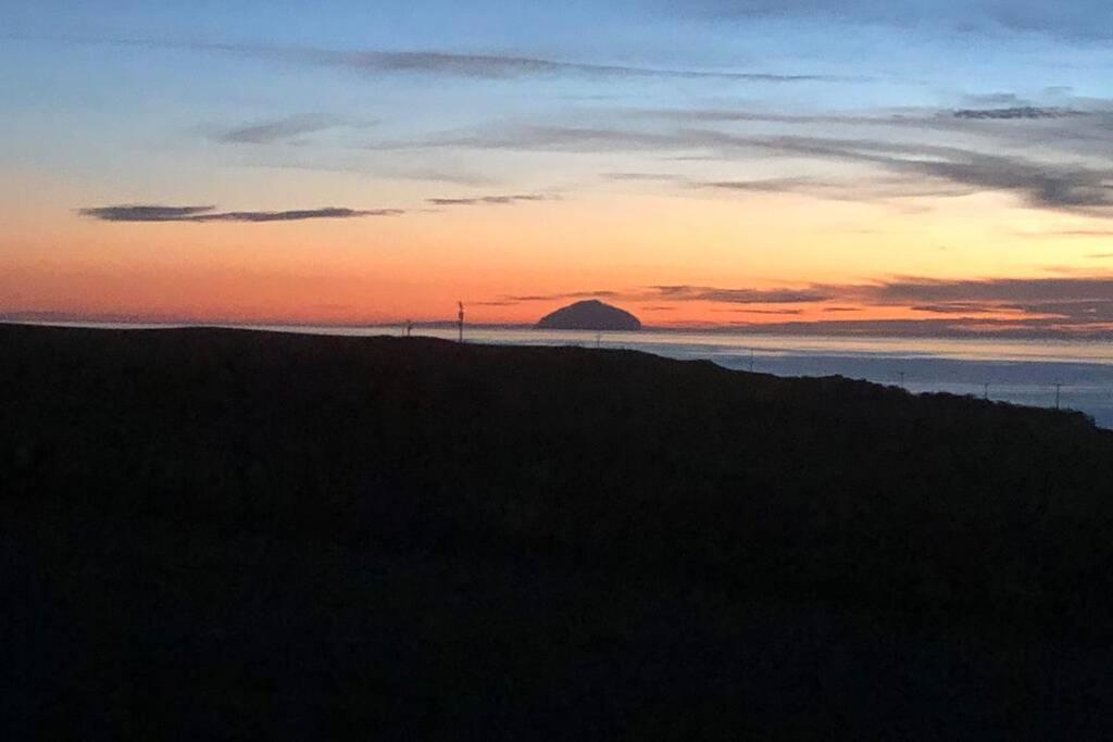 The Brambles Girvan Holiday Cottage By Seaside. ภายนอก รูปภาพ