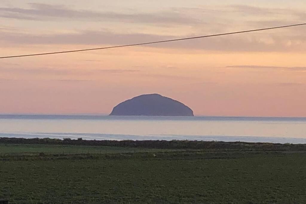 The Brambles Girvan Holiday Cottage By Seaside. ภายนอก รูปภาพ